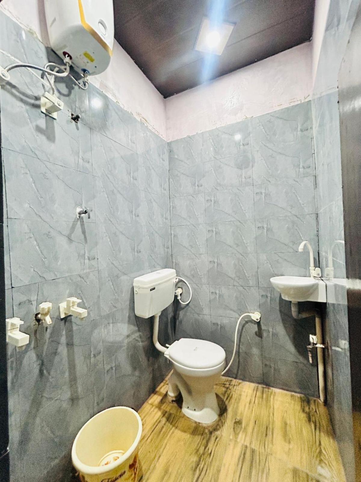 Agrawal Inn Guest House Matura Exterior foto