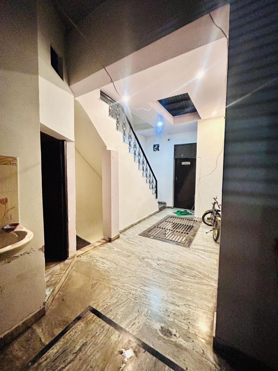 Agrawal Inn Guest House Matura Exterior foto
