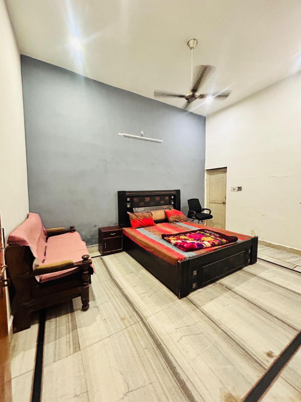 Agrawal Inn Guest House Matura Exterior foto
