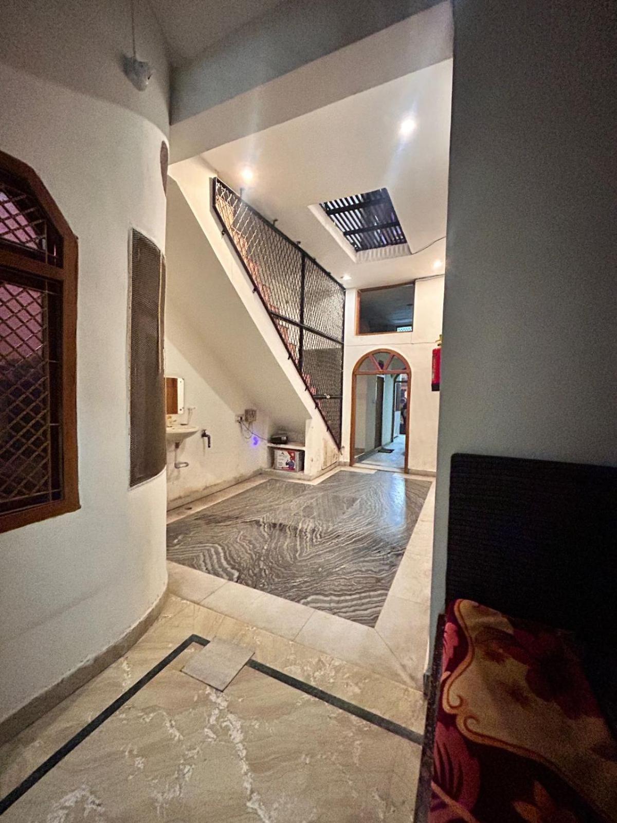 Agrawal Inn Guest House Matura Exterior foto