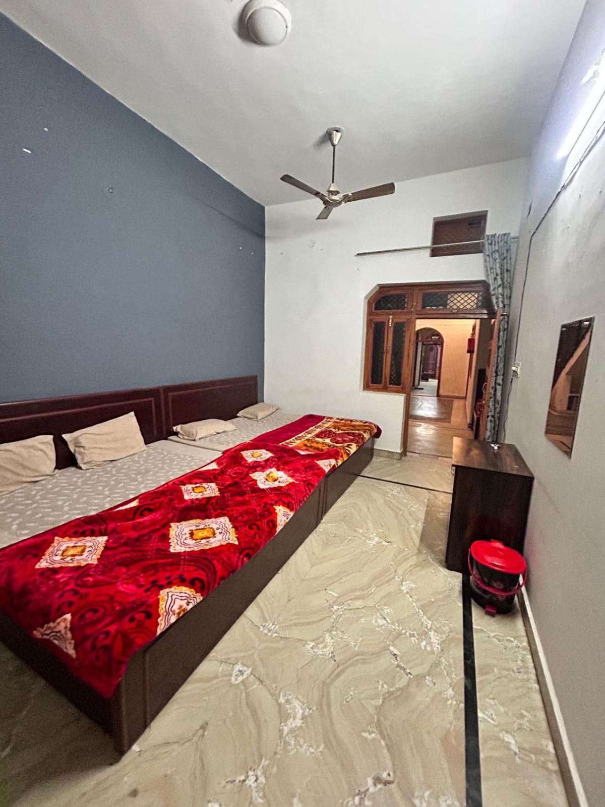 Agrawal Inn Guest House Matura Exterior foto