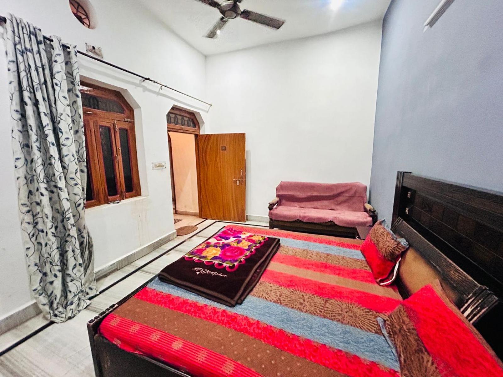 Agrawal Inn Guest House Matura Exterior foto